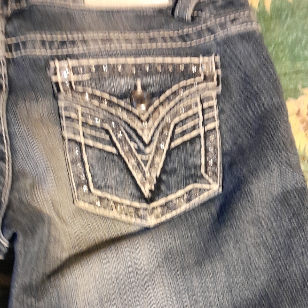 Vigoss Blue Cropped Ankle Jeans with Vintage Faded Style - Picture 4 of 12